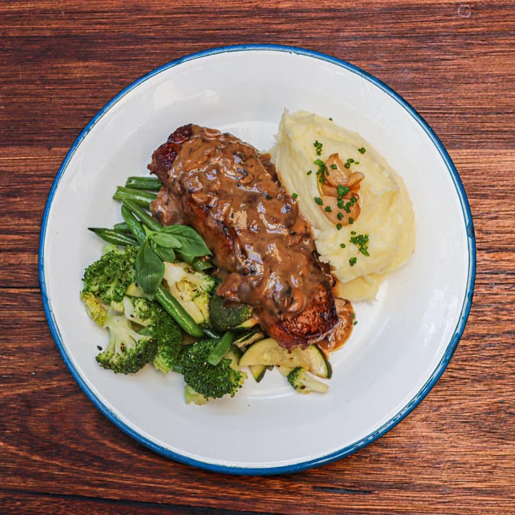 Steak Night $25 | Happy Hour Drinks & Specials