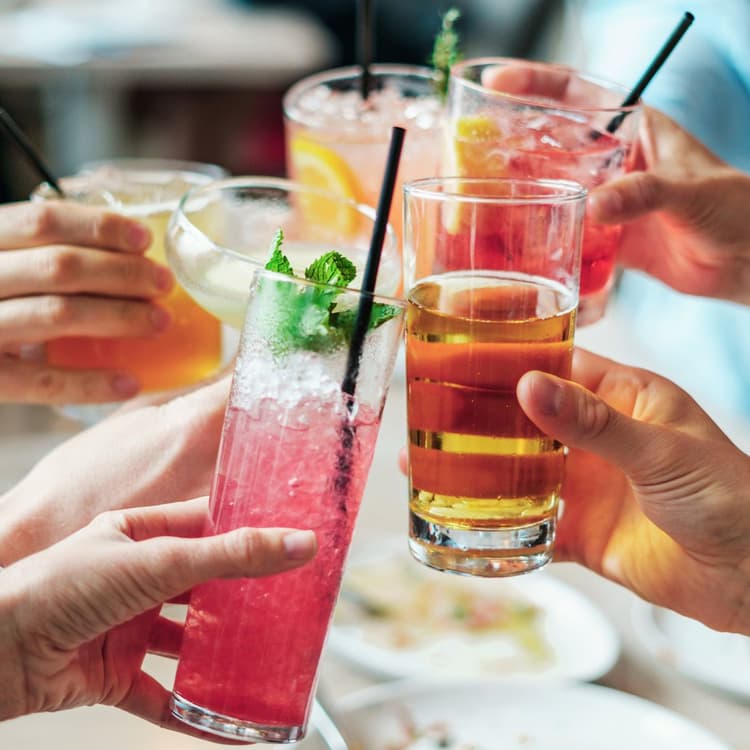 $6 DRINKS | Happy Hour Drinks & Specials