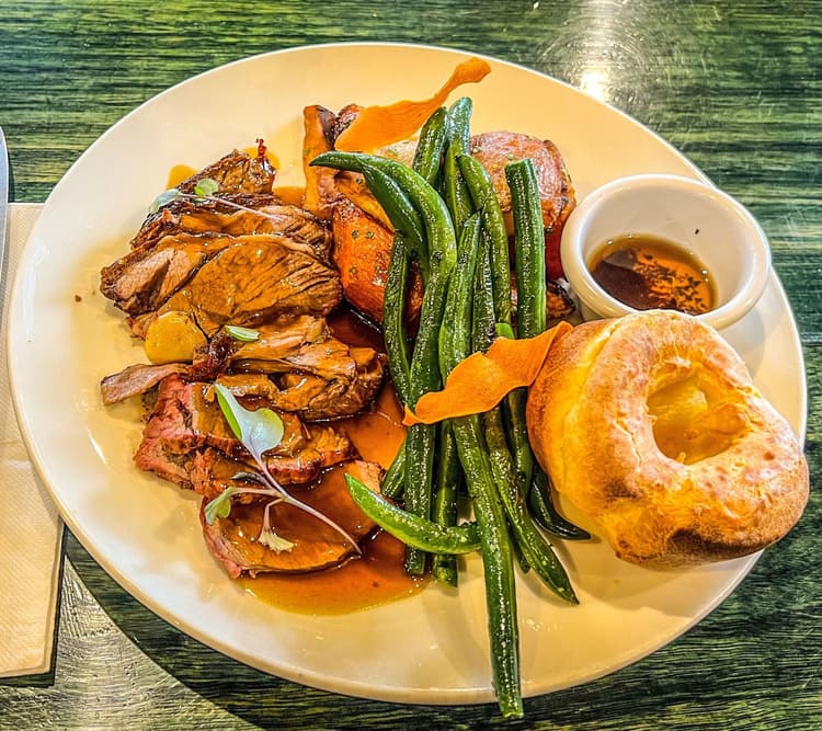Sunday Roast | Happy Hour Drinks & Specials