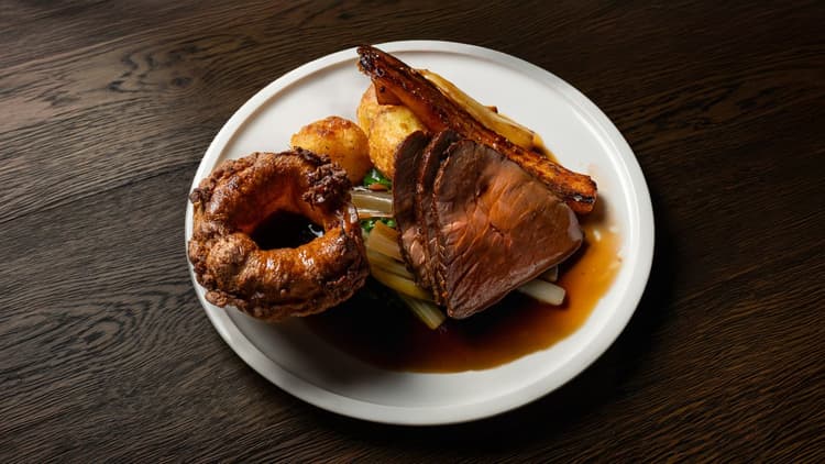$30 Sunday Roast | Happy Hour Drinks & Specials