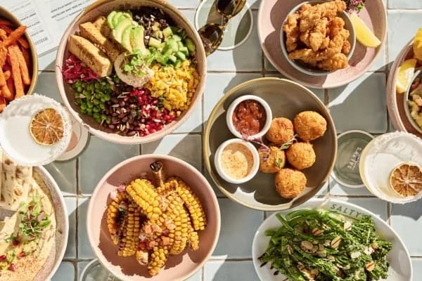 Bottomless | Happy Hour Drinks & Specials