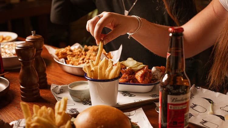 Happy Hour  | Happy Hour Drinks & Specials