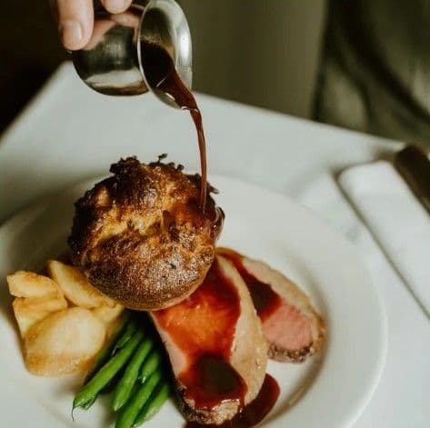 $32 Sunday Roast | Happy Hour Drinks & Specials