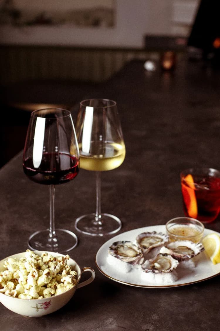 Happy Hour, Every Day | Happy Hour Drinks & Specials