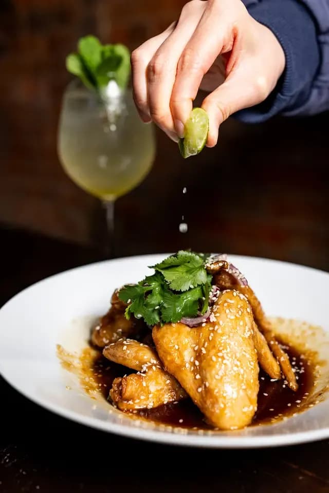 $18.90 Lunch Menu | Happy Hour Drinks & Specials