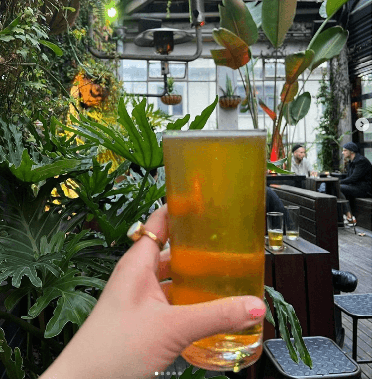 Weekend Earlybird | Happy Hour Drinks & Specials