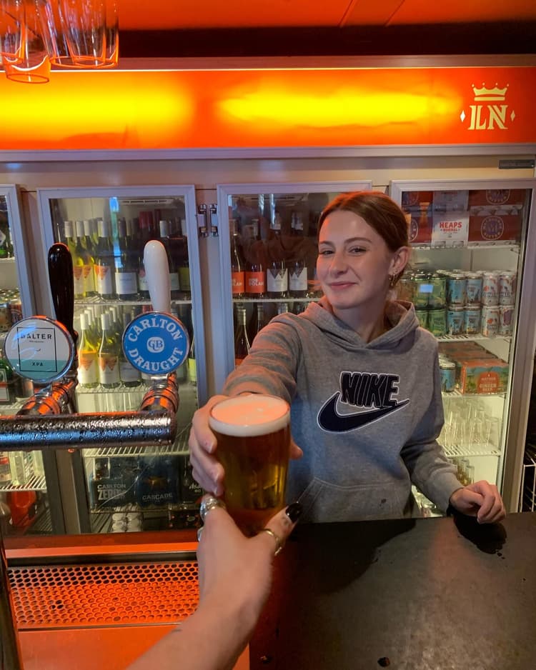 Happy Hour Tue-Fri 3-6pm Pints Beer $10 | Happy Hour Drinks & Specials