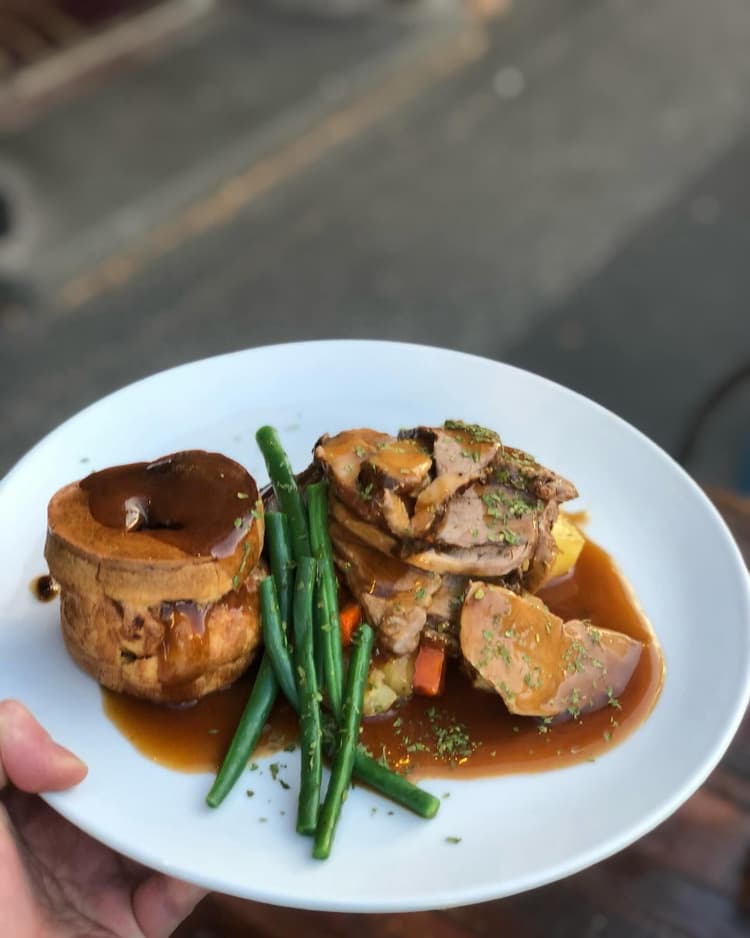 $28 Sunday Roast | Happy Hour Drinks & Specials