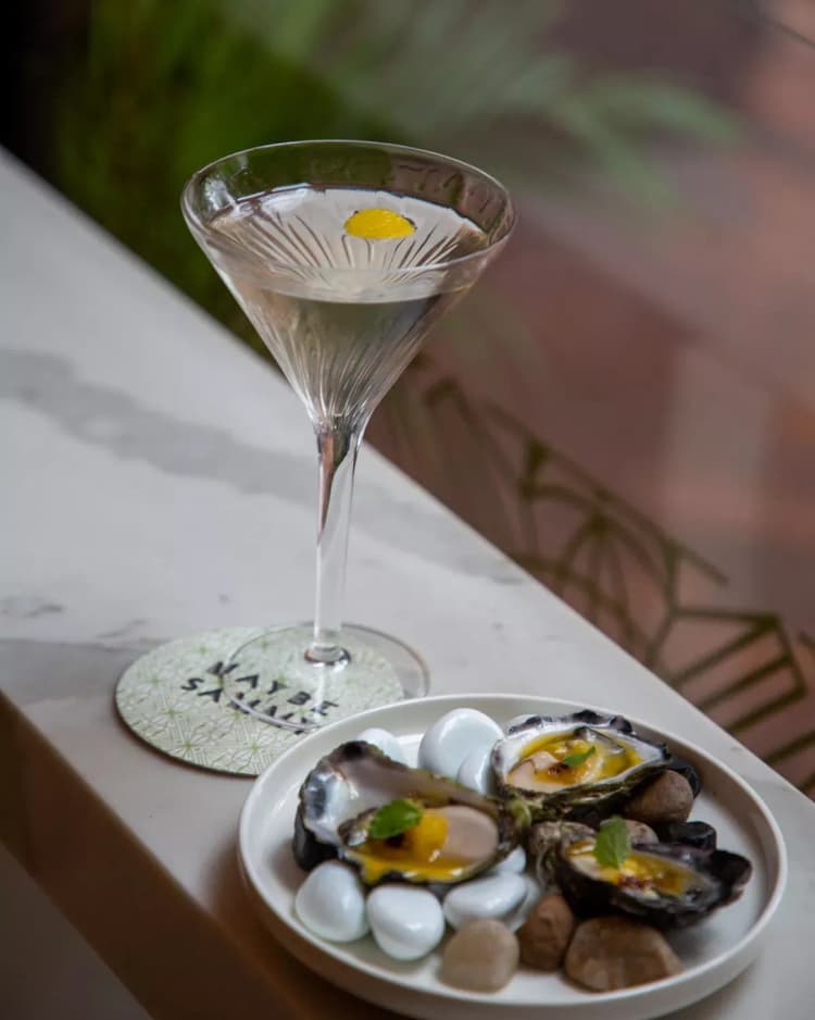 Oyster Hour | Happy Hour Drinks & Specials