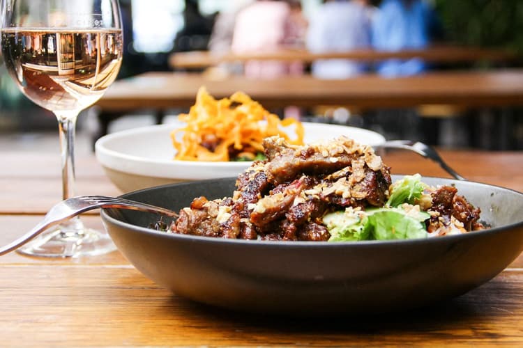 $20 Lunch Menu | Happy Hour Drinks & Specials