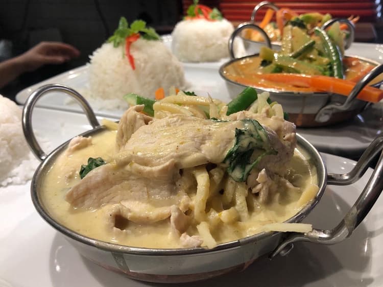 Order any Thai Curry & Receive a FREE Local Beer, Wine or Soft Drink | Happy Hour Drinks & Specials