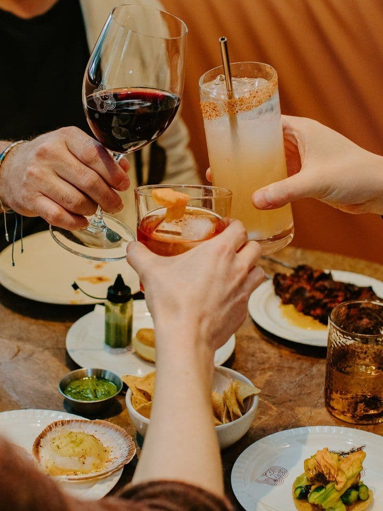 Barra Happy Hour | Happy Hour Drinks & Specials