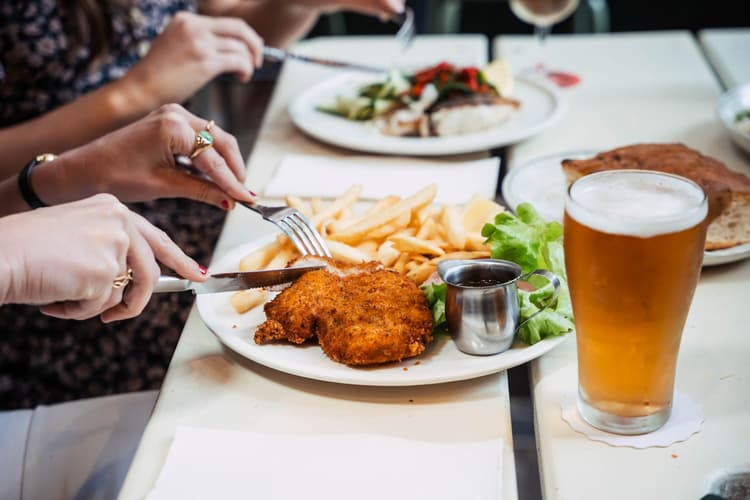 Schnitty Special | Happy Hour Drinks & Specials