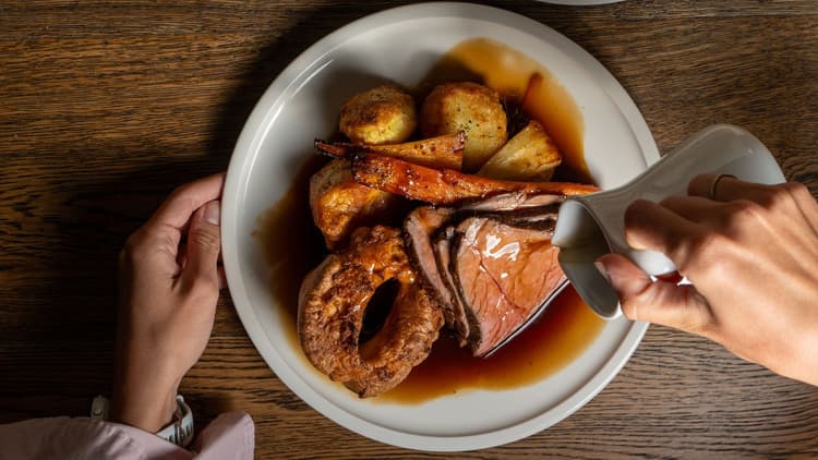 $32 Sunday Roast | Happy Hour Drinks & Specials