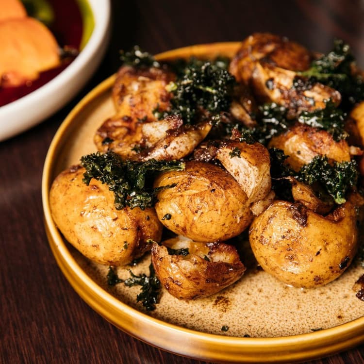 Sunday Spread | Happy Hour Drinks & Specials