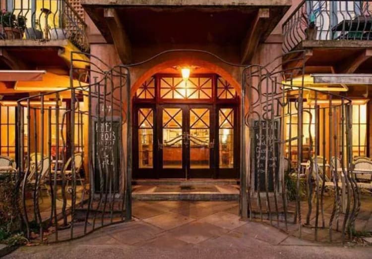 Happy Hour | Happy Hour Drinks & Specials