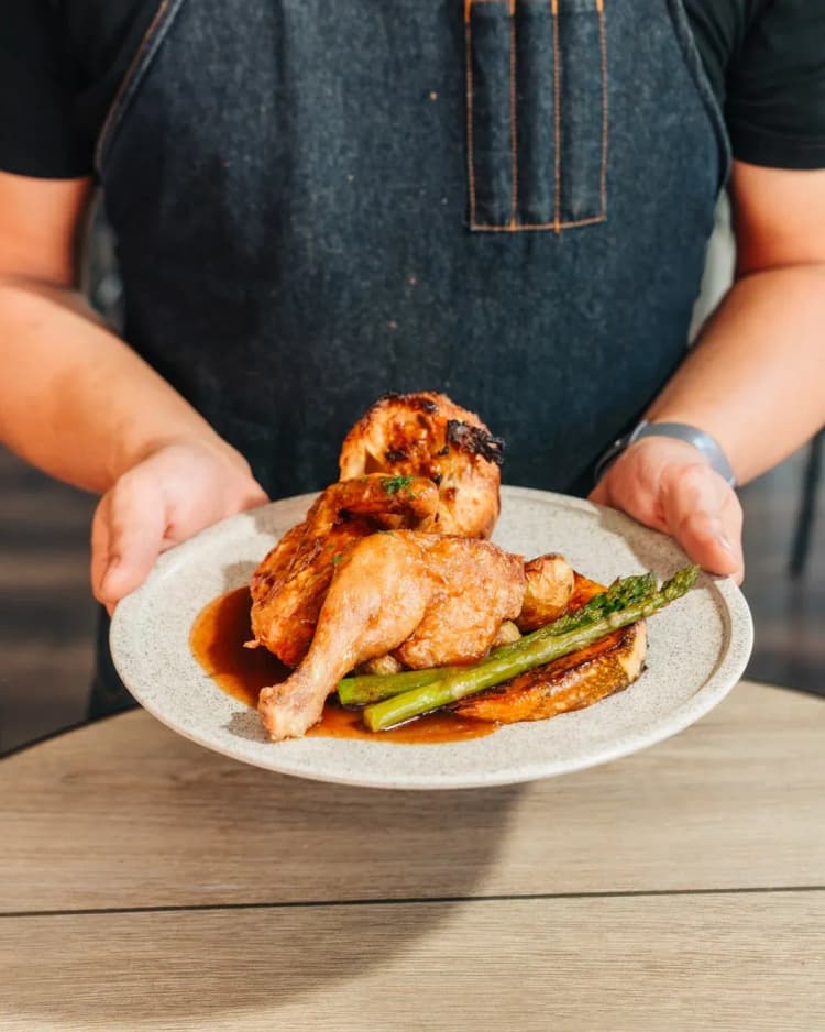 $25 Sunday Roast | Happy Hour Drinks & Specials
