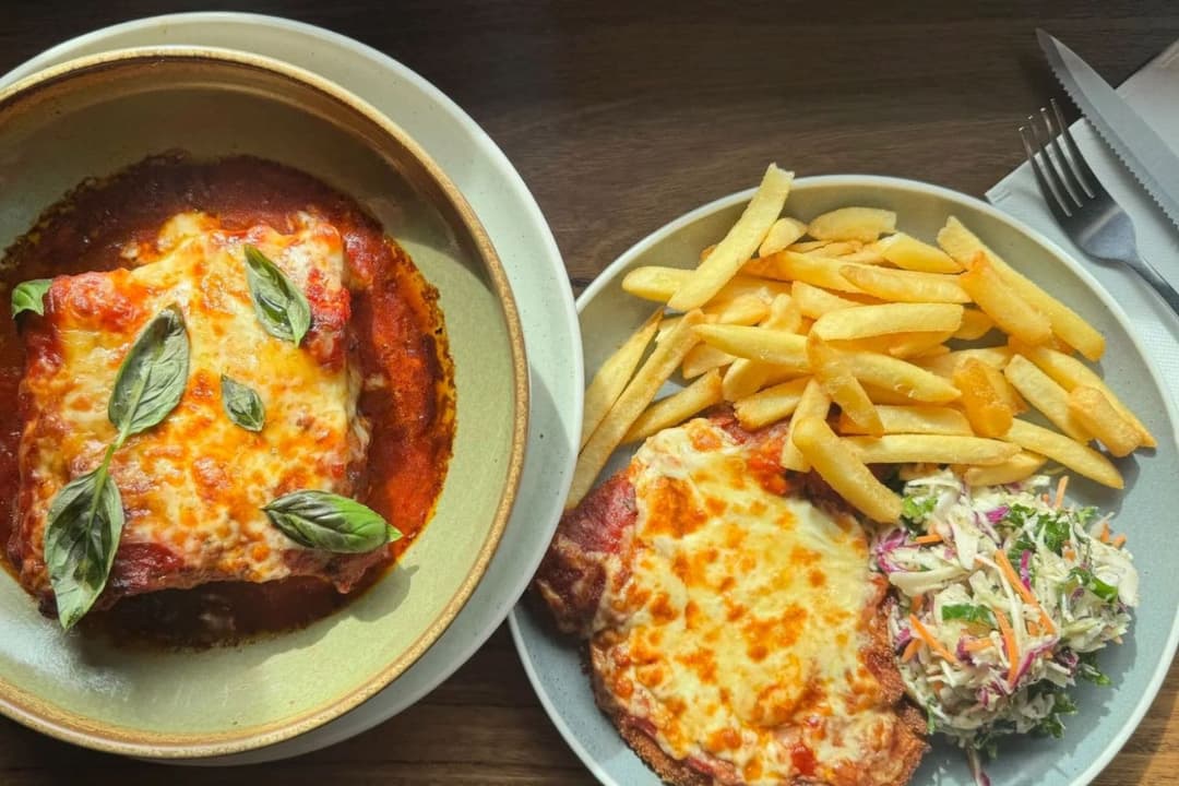 Top 5 Parmas in Melbourne | Happy Hour Drinks & Specials