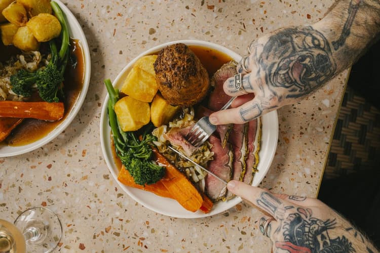 Sunday Royal Roast | Happy Hour Drinks & Specials