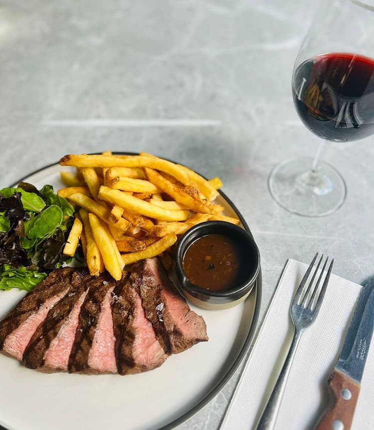 Steak Night | Happy Hour Drinks & Specials