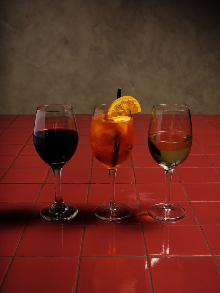 $10 Happy Hour | Happy Hour Drinks & Specials