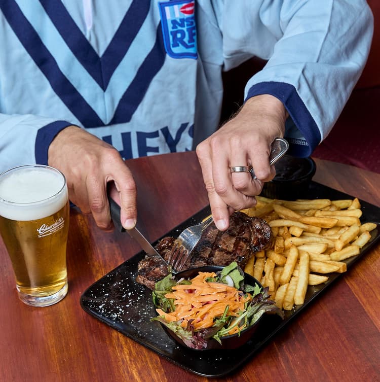 Monday - All Day - 250gr Rump Steak & Chips, Salad, Sauce & A House Beer $30 | Happy Hour Drinks & Specials