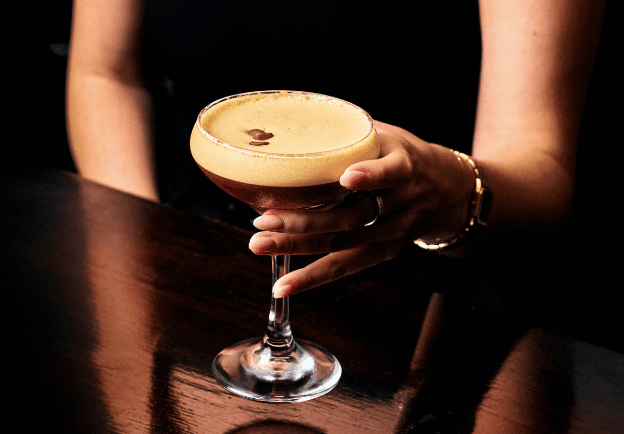 Cocktail Happy Hour | Happy Hour Drinks & Specials