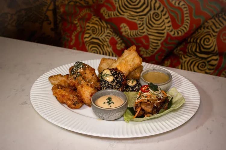 THE GOLDEN PLATTER | Happy Hour Drinks & Specials