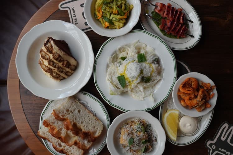 Lunch Infinito: Bottomless Lunch | Happy Hour Drinks & Specials