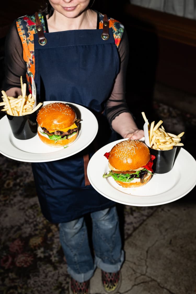 Lunch Special | Happy Hour Drinks & Specials