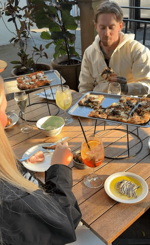 Bottomless Brunch | Happy Hour Drinks & Specials