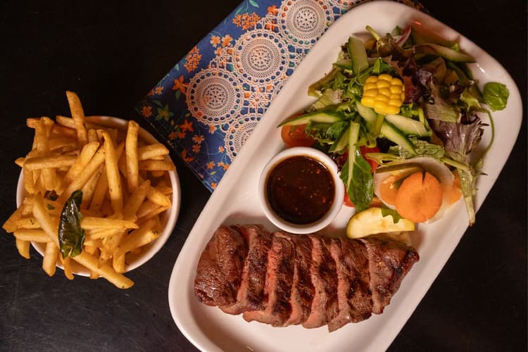 STEAK NIGHT | Happy Hour Drinks & Specials