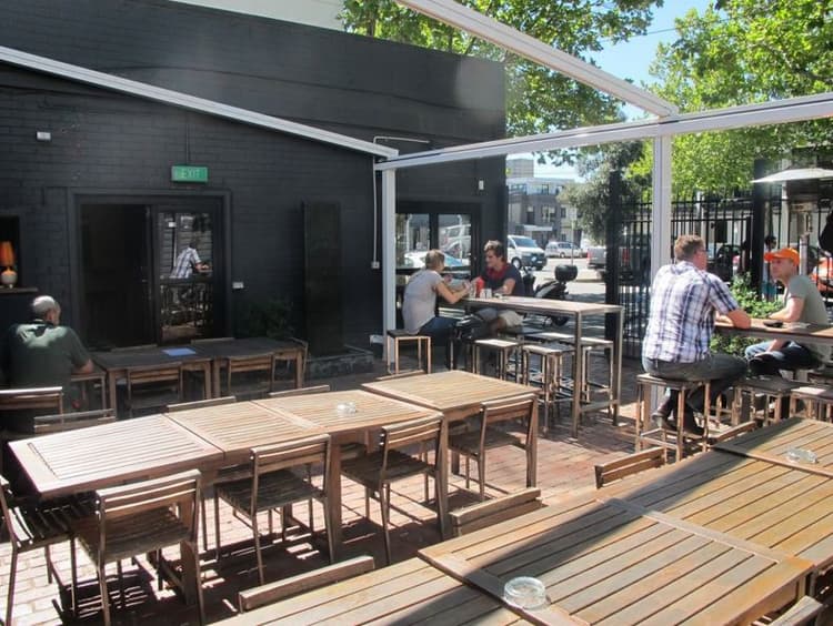 Monday $19.90 Burger & Chips | Happy Hour Drinks & Specials
