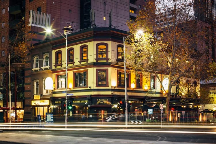 $34 Sunday Roast | Happy Hour Drinks & Specials
